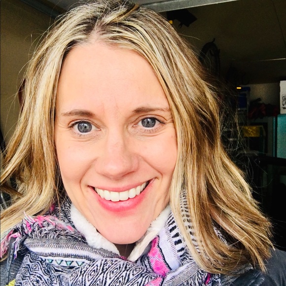 Meet your Posher, Erin - Picture 3 of 3